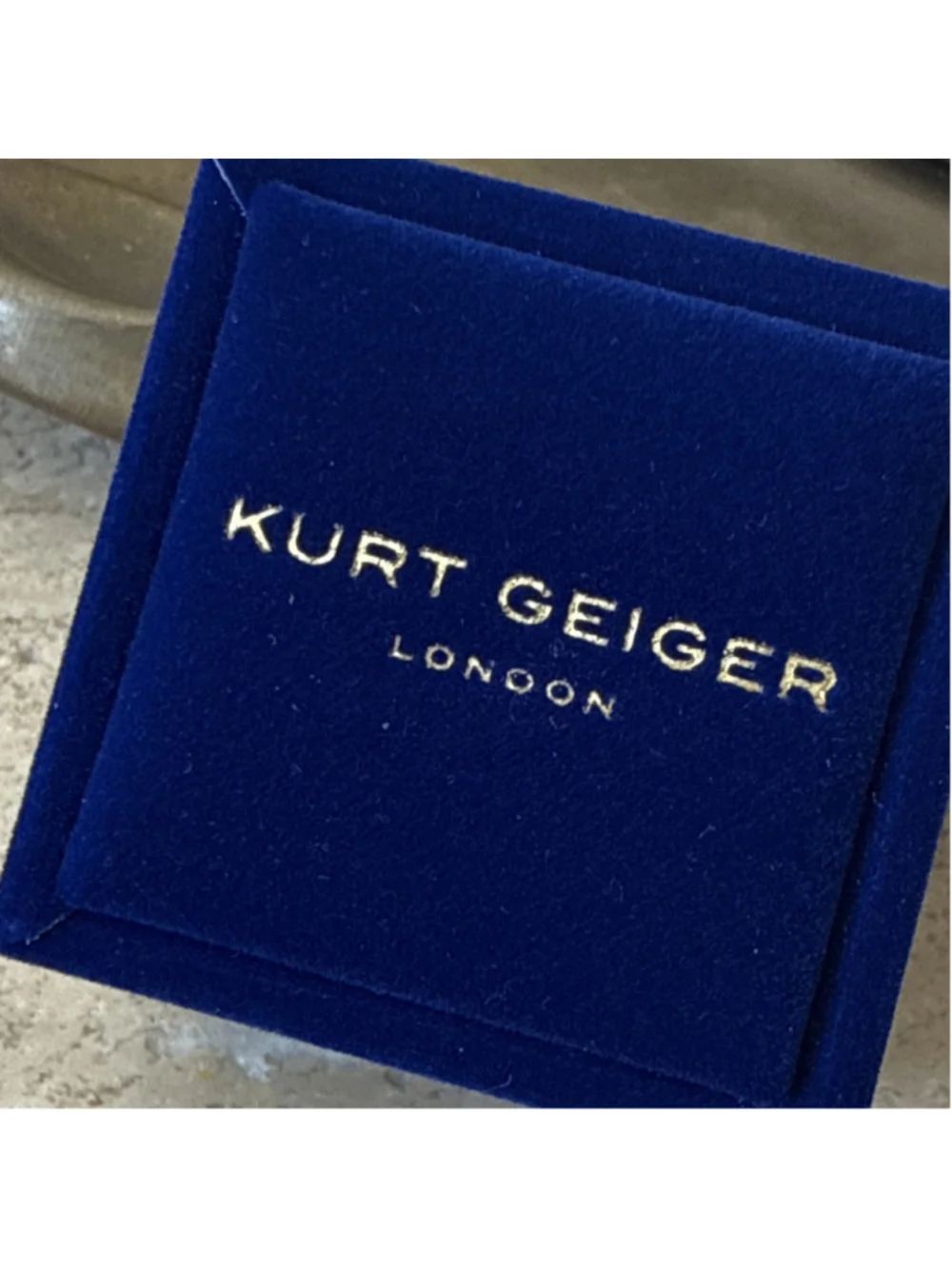 KURT GEIGER LONDON GOLD TONE SQUARE CUT CRYSTAL ETERNITY RING IN EMERALD GREEN 7